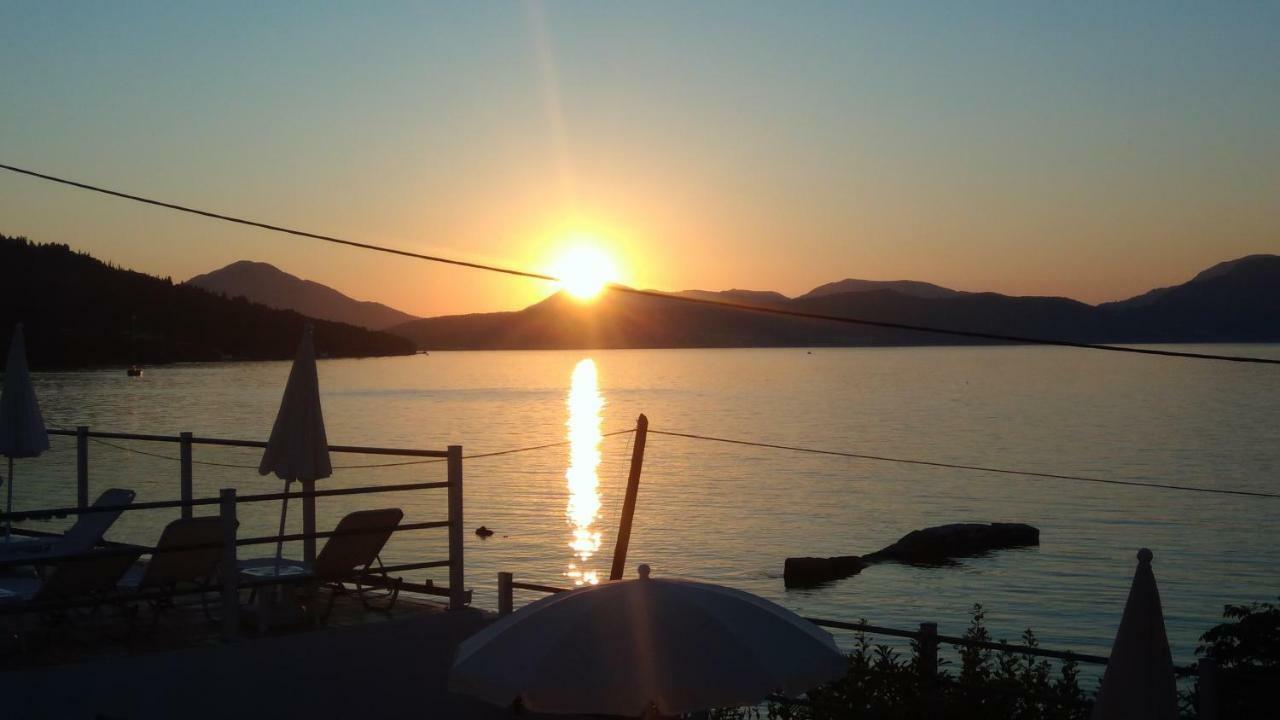 Golden Sunset Mpoukaris Exterior foto